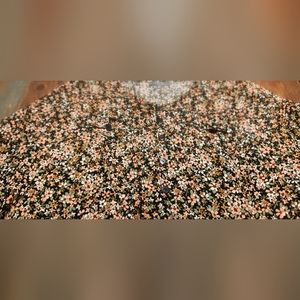 NWT Floral Crop Style Top